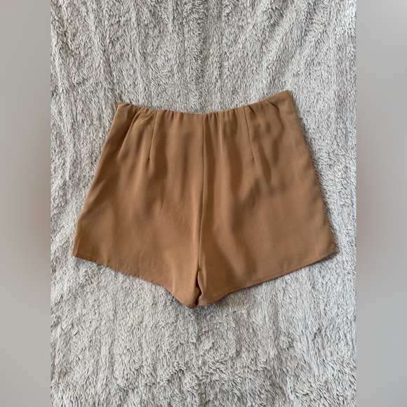 COTTON CANDY Sedona shorts tan or camel-colored wrap-style size medium NWT - Picture 2 of 8